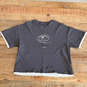Kids Graphic Tee in Gray